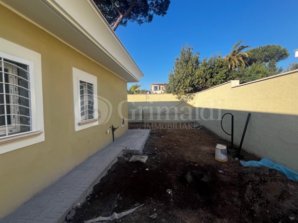casa indipendente in vendita ad Anzio