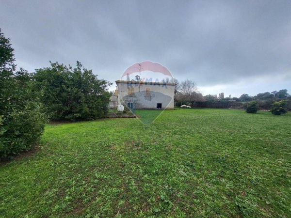 casa indipendente in vendita ad Anzio in zona Mare
