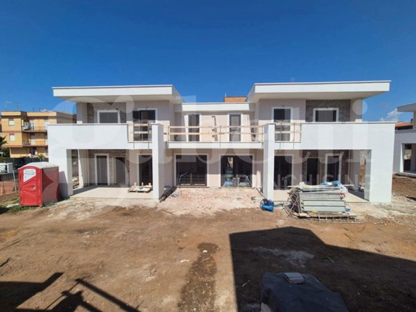 casa indipendente in vendita ad Anzio in zona Mare