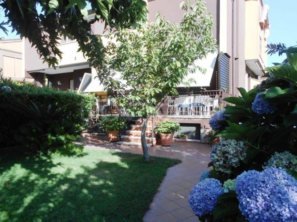 casa indipendente in vendita ad Anzio in zona Cincinnato