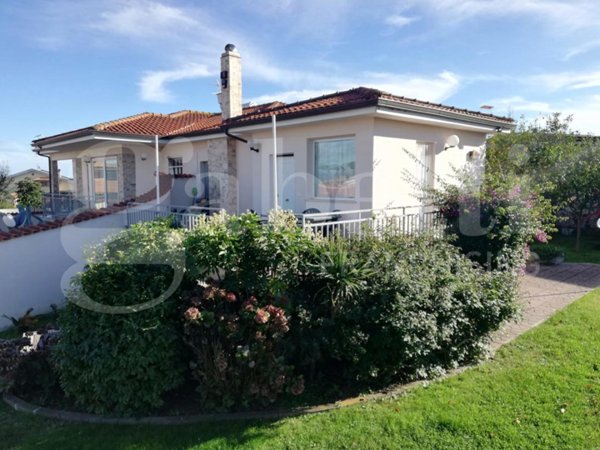 casa indipendente in vendita ad Anzio in zona Stazione