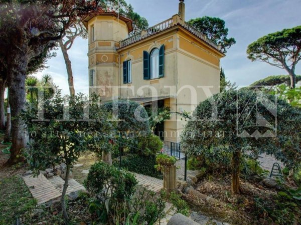 casa indipendente in vendita ad Anzio in zona Stazione