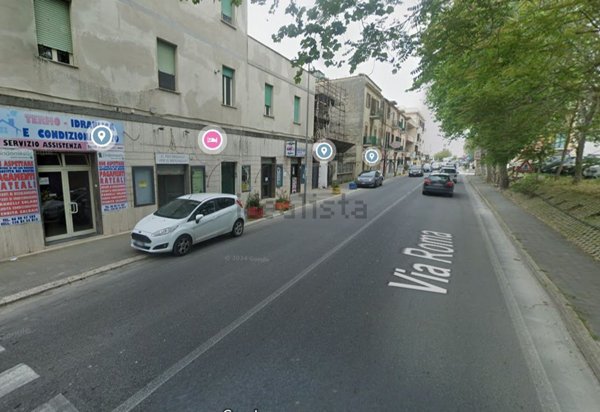 locale commerciale in vendita ad Anzio