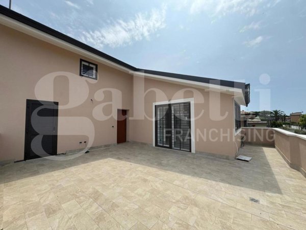 appartamento in vendita ad Anzio in zona Mare