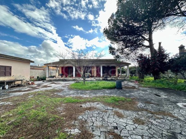 casa indipendente in vendita ad Anzio in zona Stazione