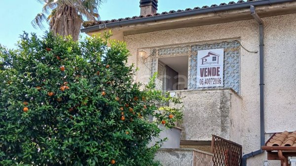 appartamento in vendita ad Anzio in zona Villa Claudia