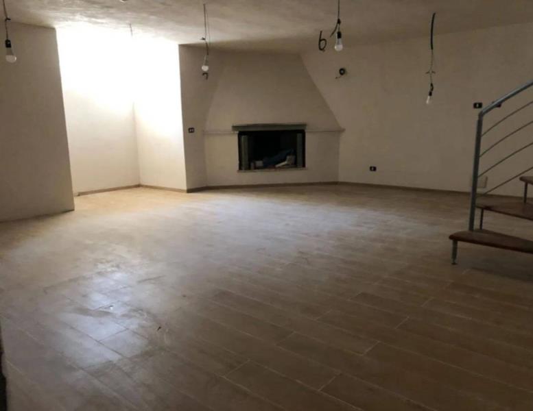 casa indipendente in vendita ad Anzio