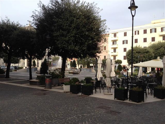 locale commerciale in vendita ad Anzio
