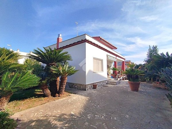 casa indipendente in vendita ad Anzio in zona Stazione
