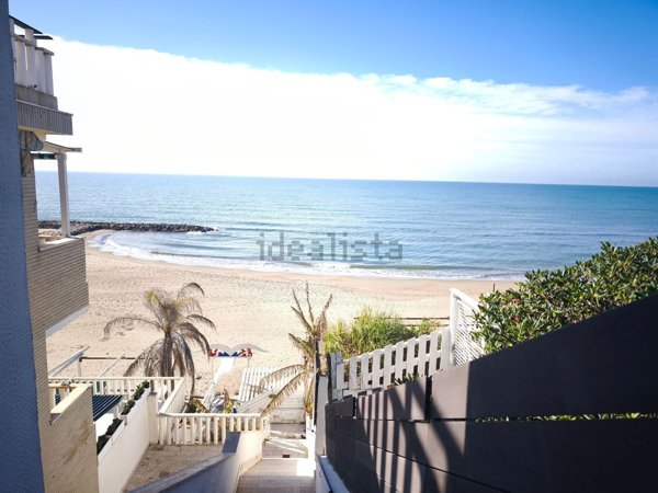 appartamento in vendita ad Anzio in zona Lido delle Sirene