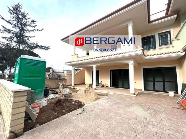 casa indipendente in vendita ad Anzio in zona Cincinnato