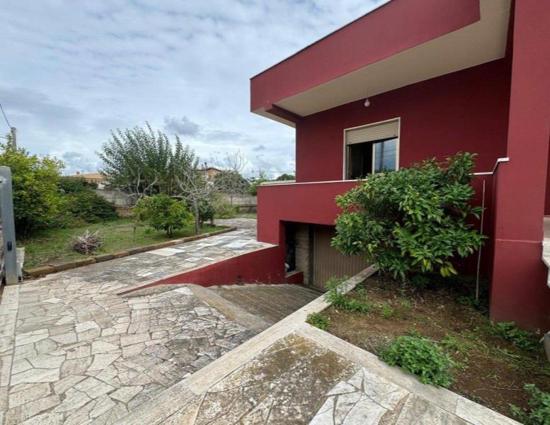 casa indipendente in vendita ad Anzio in zona Mare
