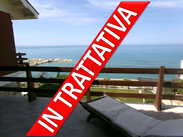 appartamento in vendita ad Anzio in zona Mare