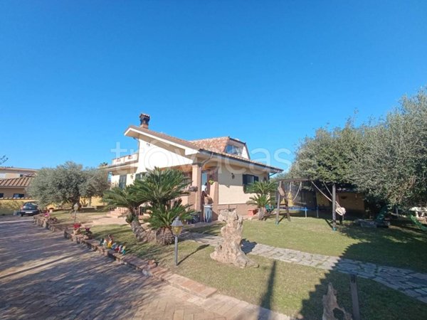 casa indipendente in vendita ad Anzio in zona Anzio Colonia