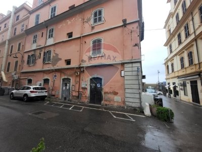 negozio in vendita ad Anzio in zona Mare