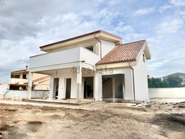 casa indipendente in vendita ad Anzio