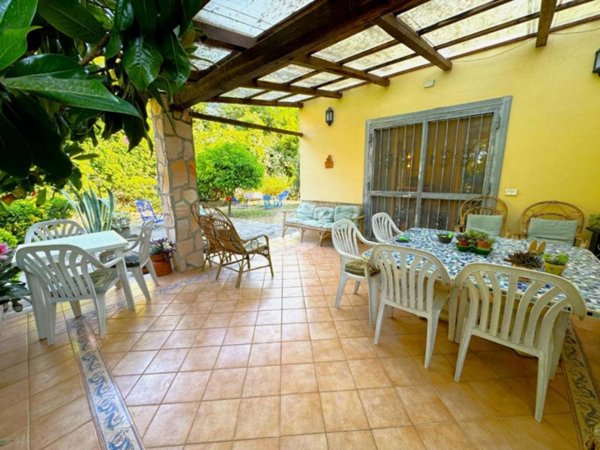 casa indipendente in vendita ad Anzio in zona Villa Claudia