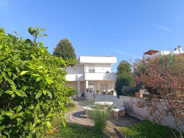 casa indipendente in vendita ad Anzio in zona Villa Claudia