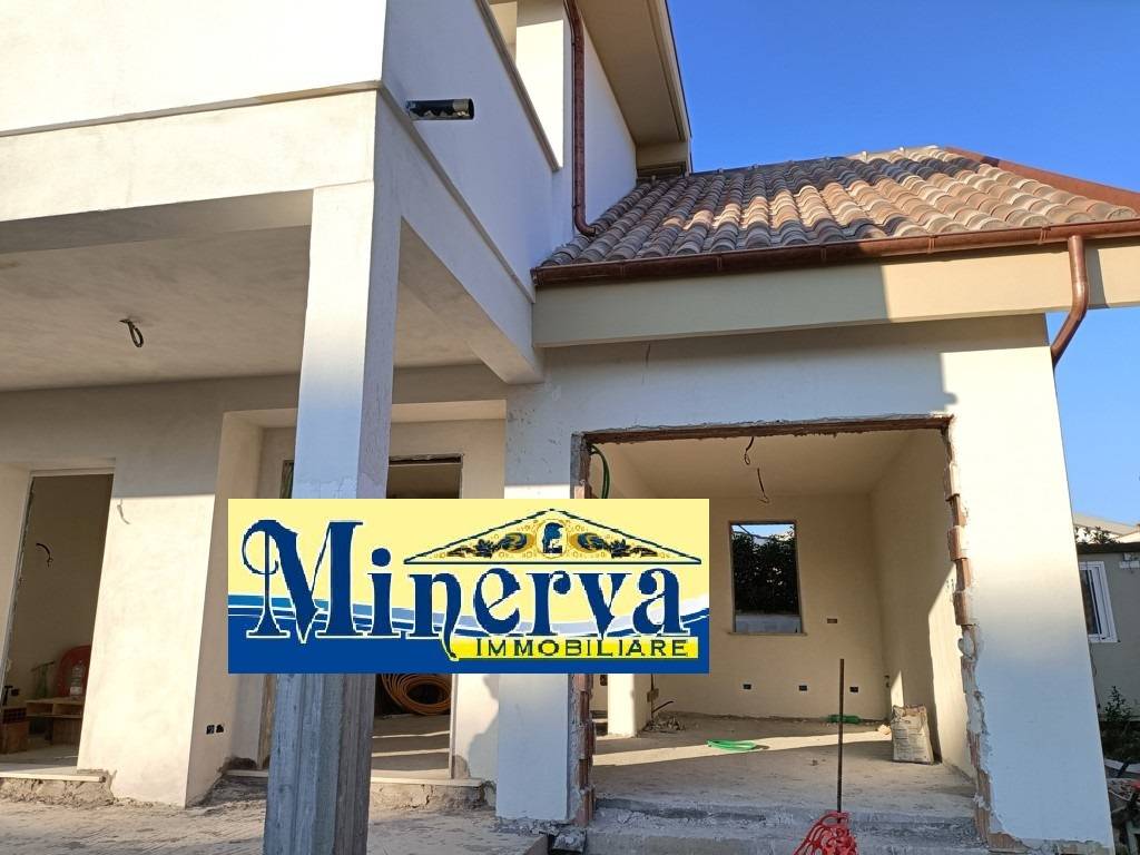 casa indipendente in vendita ad Anzio