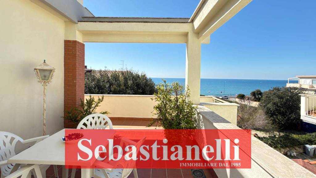 appartamento in vendita ad Anzio in zona Mare