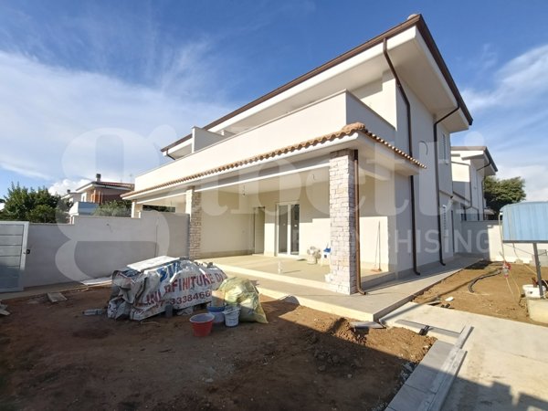 casa indipendente in vendita ad Anzio in zona Villa Claudia
