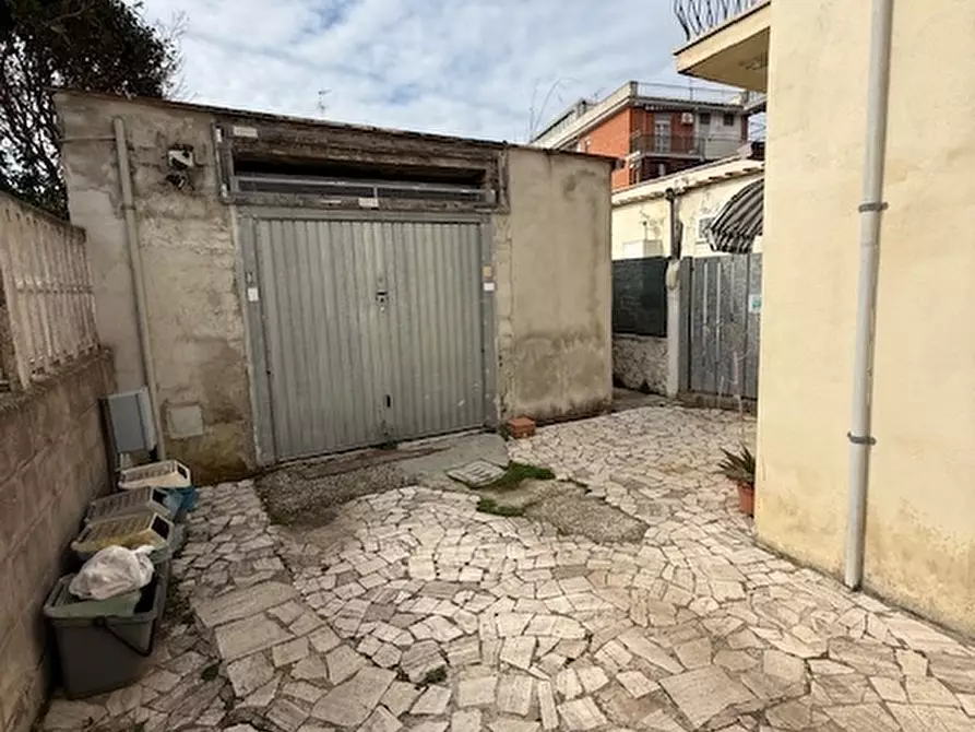 locale di sgombero in vendita ad Anzio