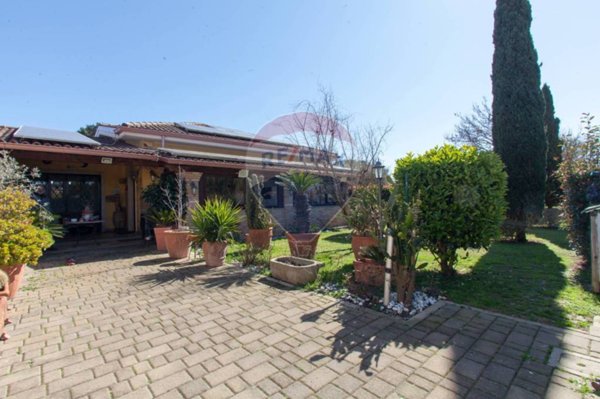 casa indipendente in vendita ad Anzio in zona Stazione