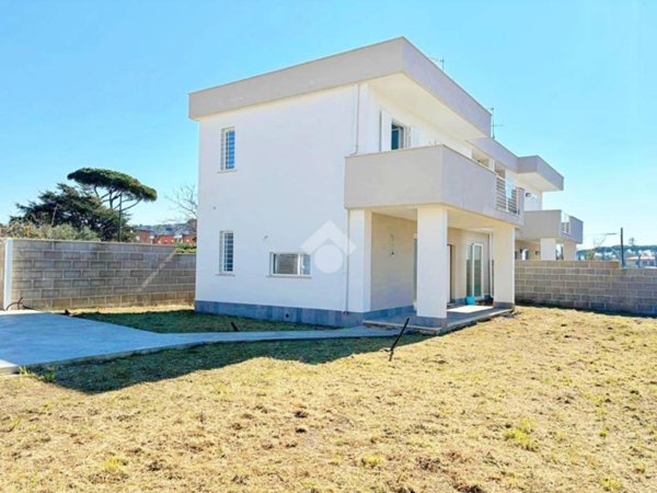 casa indipendente in vendita ad Anzio in zona Marechiaro
