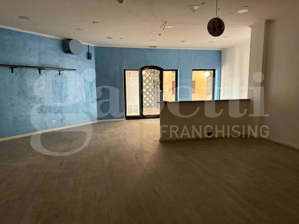 ufficio in vendita ad Anzio in zona Villa Claudia
