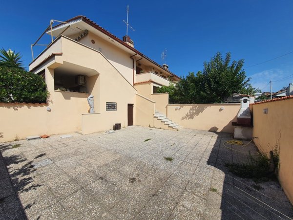 appartamento in vendita ad Anzio in zona Stazione