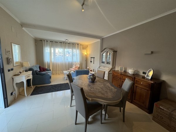 casa indipendente in vendita ad Anzio in zona Stazione