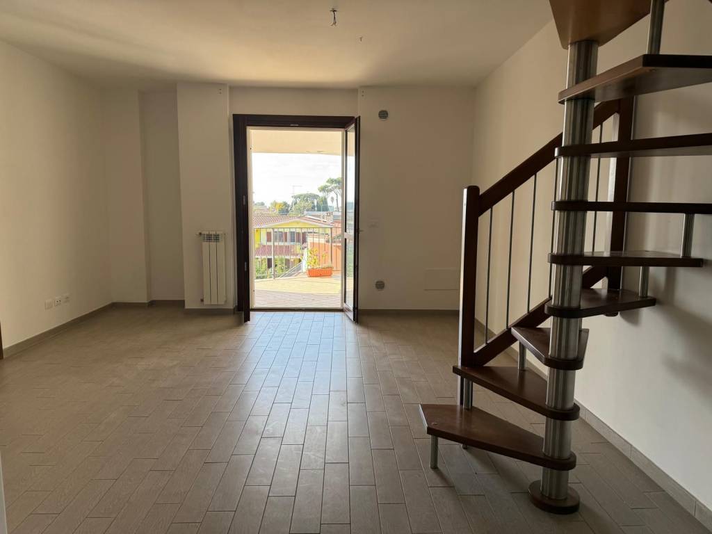 appartamento in vendita ad Anzio in zona Villa Claudia