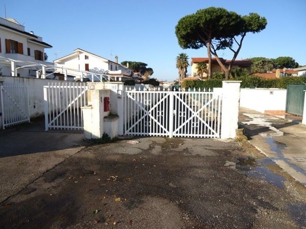 casa indipendente in vendita ad Anzio