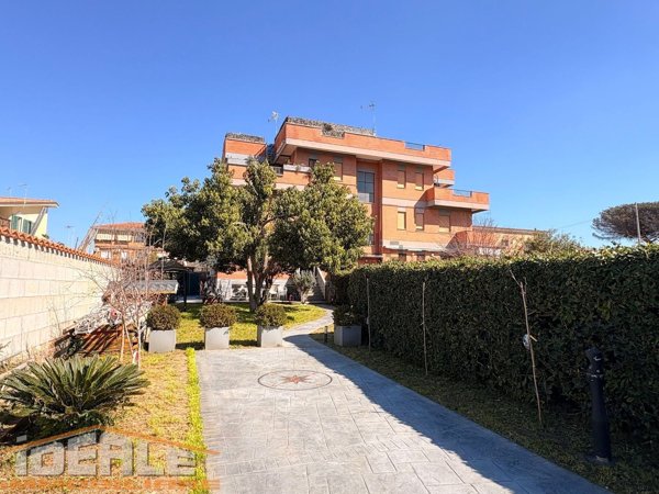 appartamento in vendita ad Anzio in zona Mare