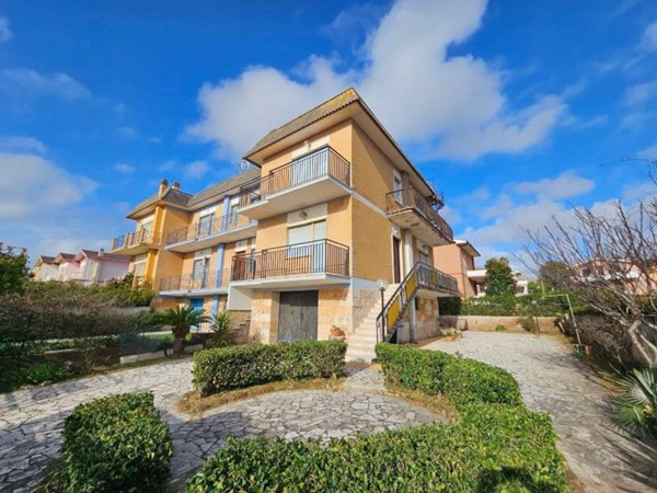 casa indipendente in vendita ad Anzio in zona Lido delle Sirene