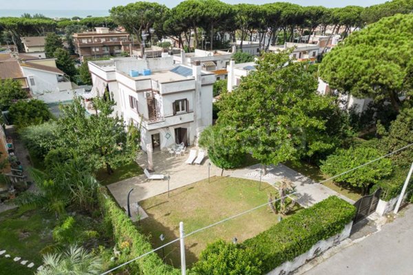 casa indipendente in vendita ad Anzio