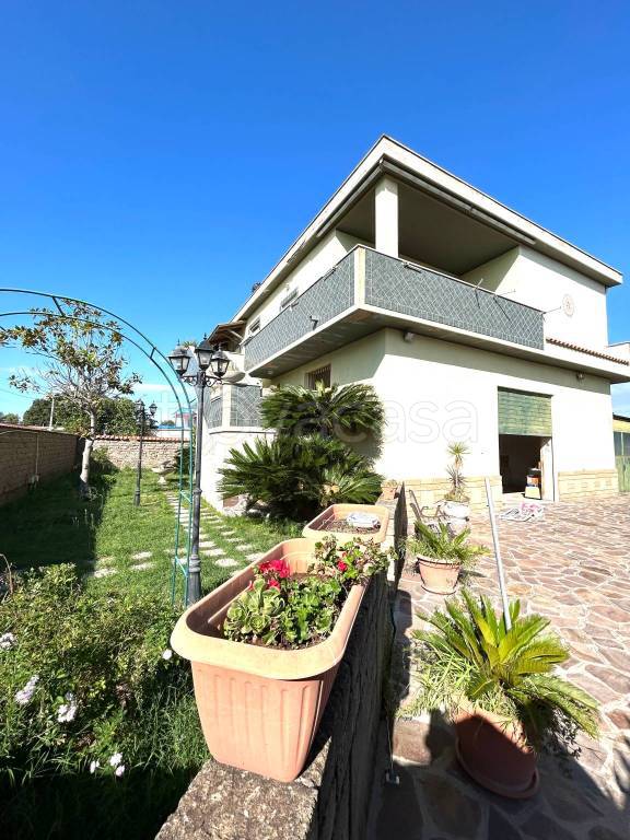 casa indipendente in vendita ad Anzio in zona Stazione