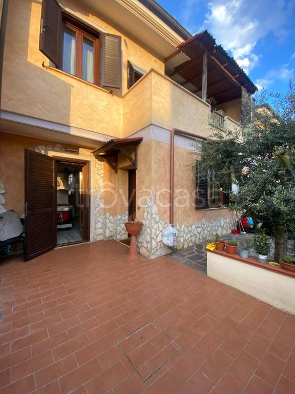 casa indipendente in vendita ad Anzio