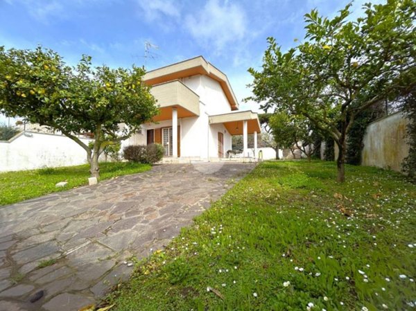 casa indipendente in vendita ad Anzio in zona Villa Claudia