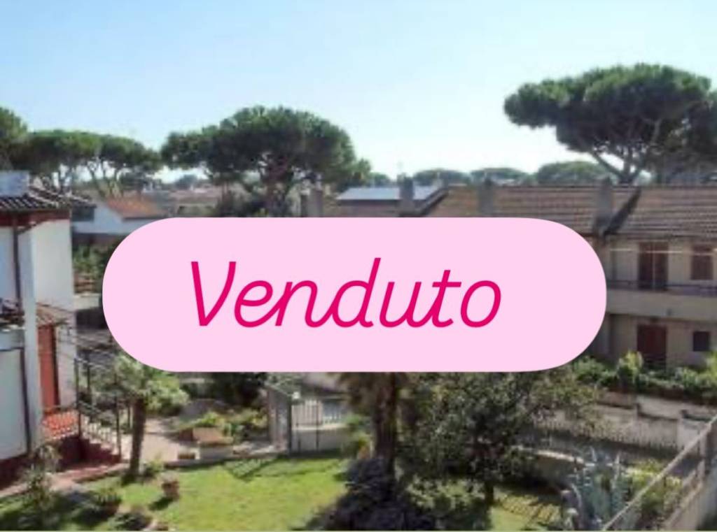 appartamento in vendita ad Anzio in zona Villa Claudia