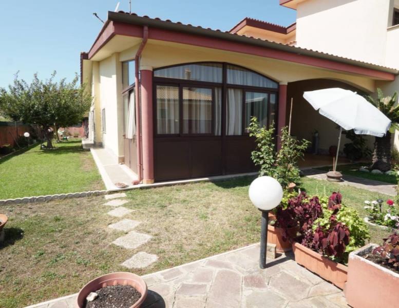 appartamento in vendita ad Anzio in zona Villa Claudia
