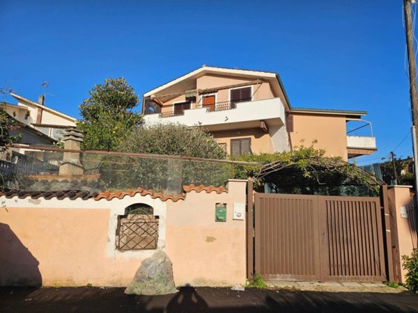 appartamento in vendita ad Anzio in zona Lido delle Sirene