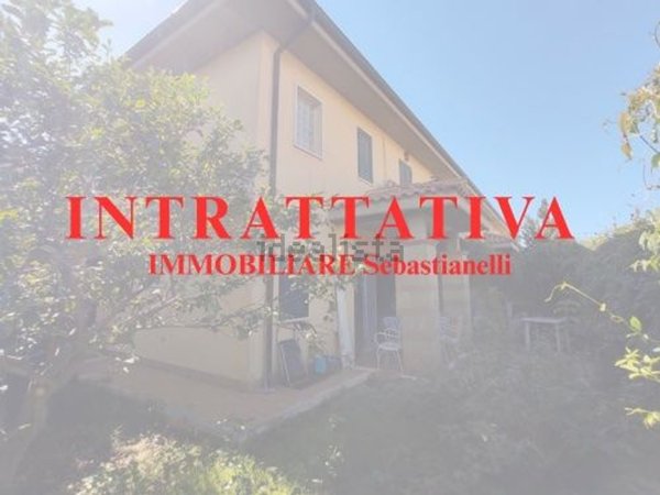 pentavano in vendita ad Anzio in zona Stazione