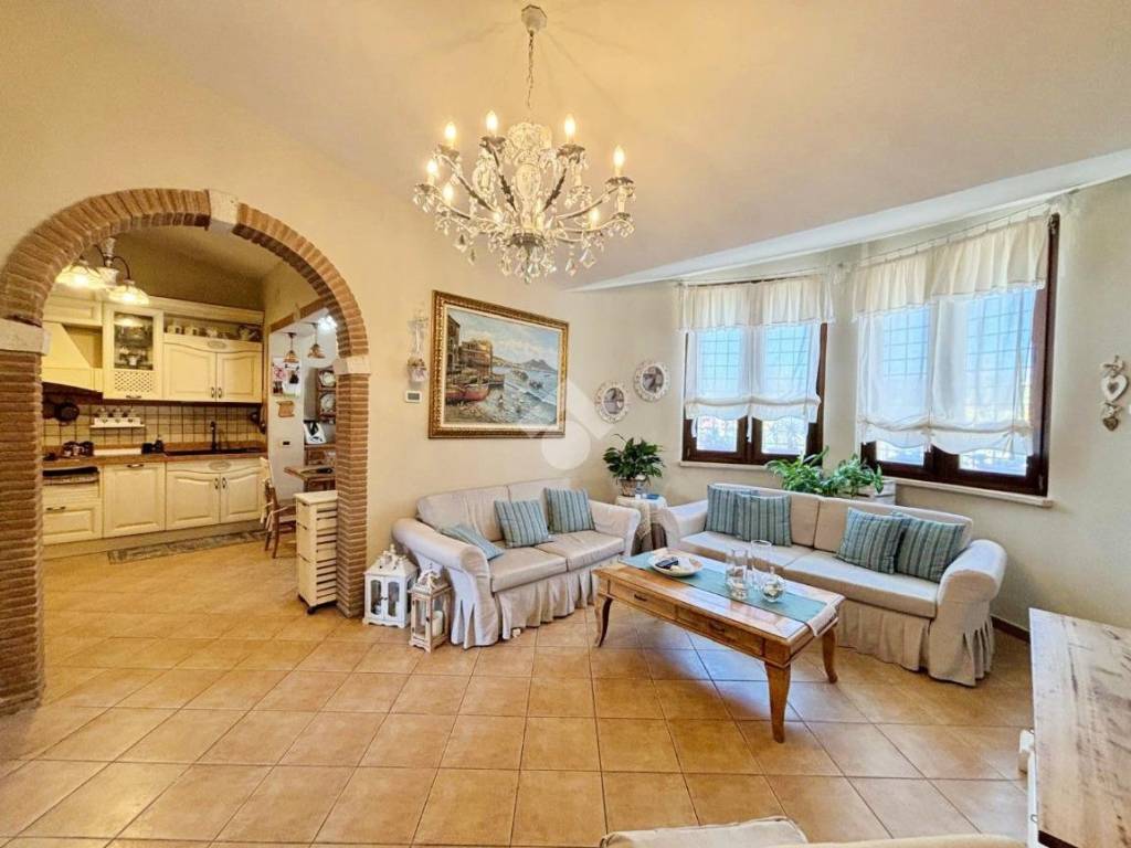 appartamento in vendita ad Anzio in zona Anzio Colonia