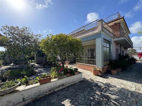 casa indipendente in vendita ad Anzio