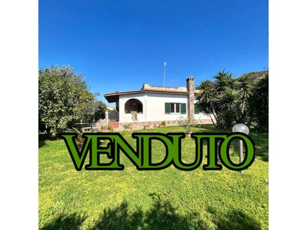 casa indipendente in vendita ad Anzio in zona Mare