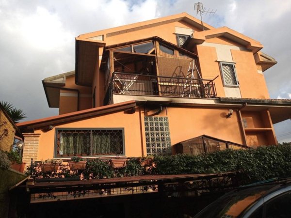 casa indipendente in vendita ad Anzio in zona Villa Claudia