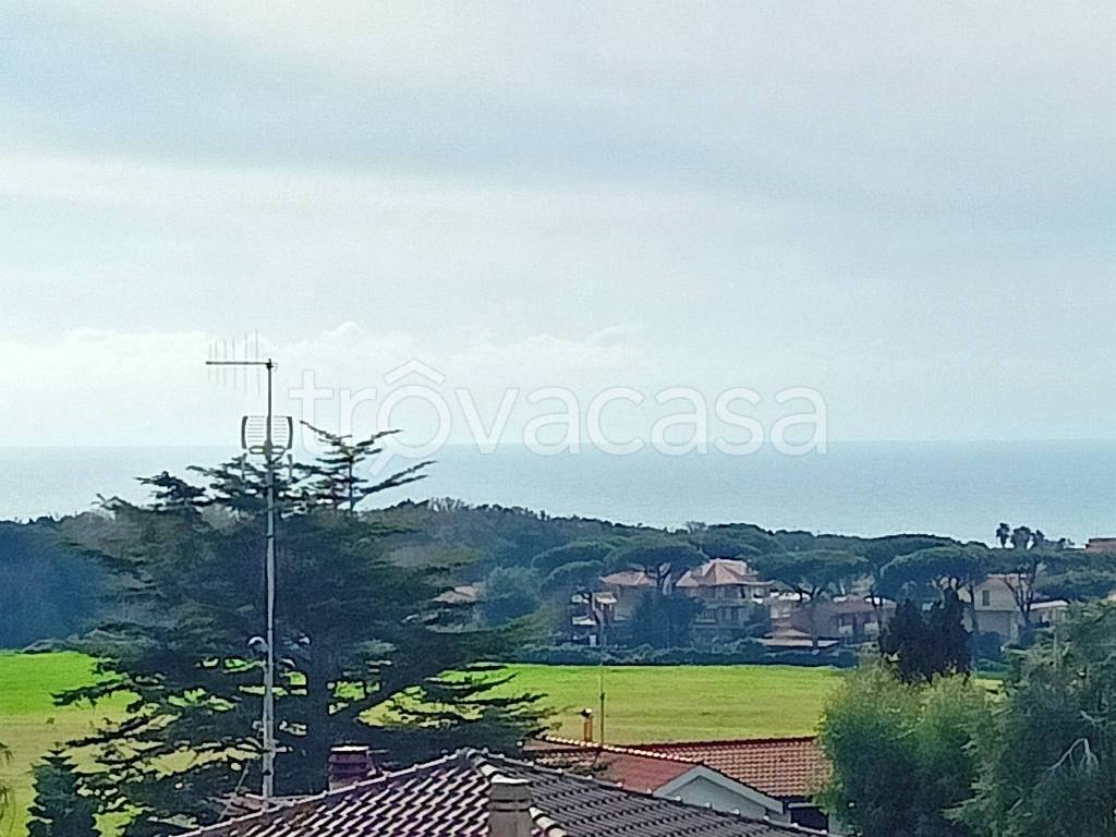 casa indipendente in vendita ad Anzio in zona Mare