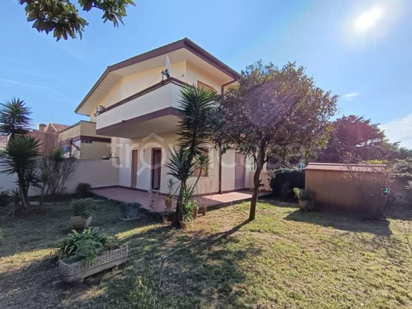 casa indipendente in vendita ad Anzio in zona Villa Claudia