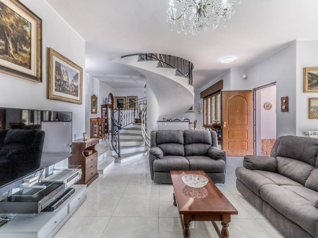 casa indipendente in vendita ad Anzio in zona Mare